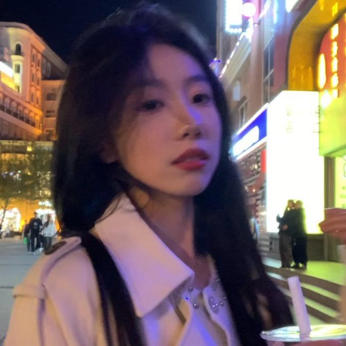 大口吃饭OvO