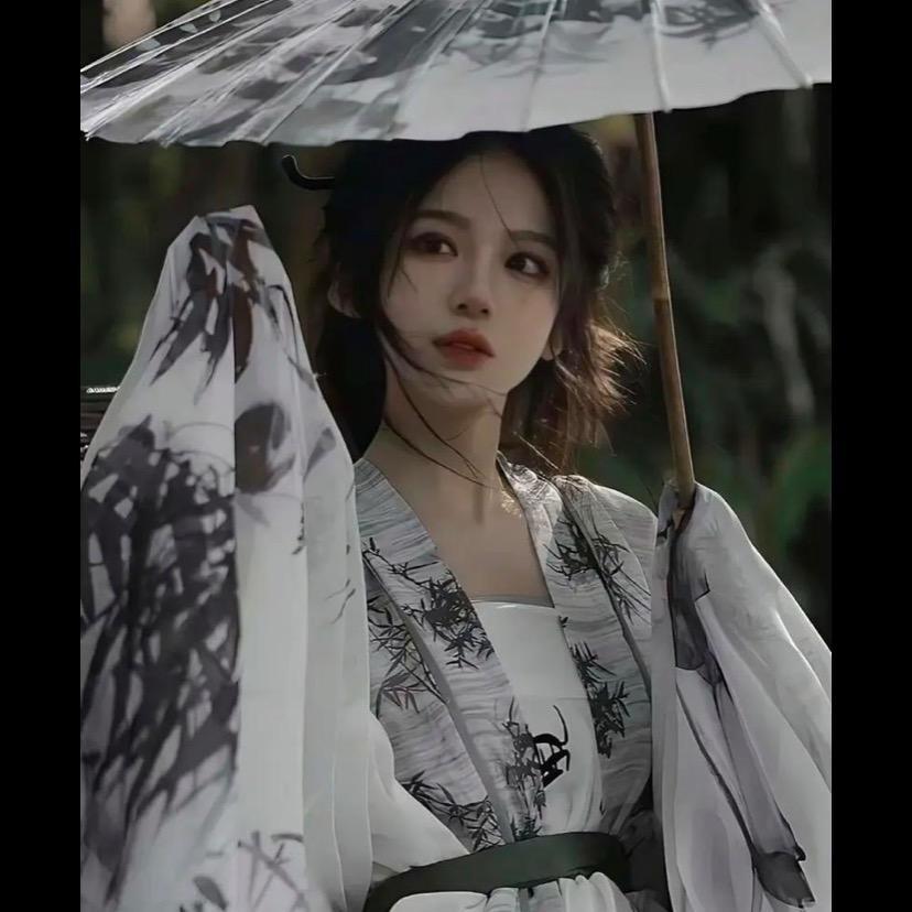 依依