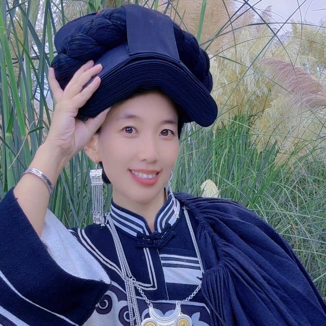 盘州市诺迈民族服装店