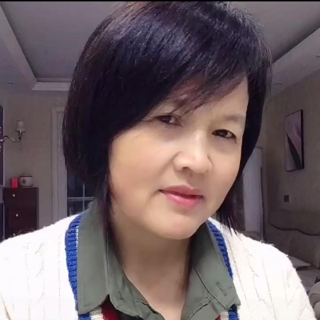谁要买东西的到我小厨窗里看看