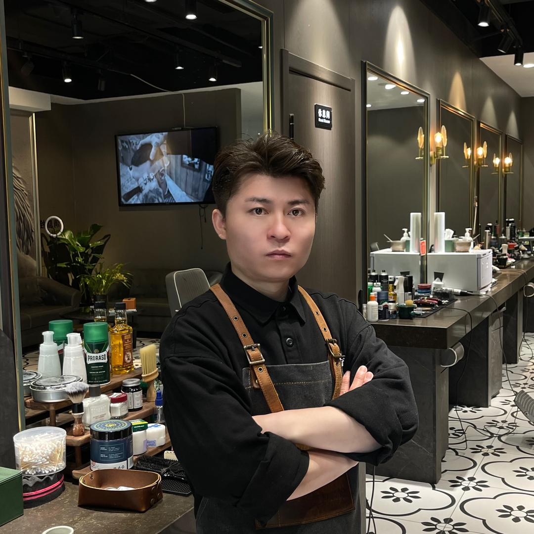 曼浩斯男士理发馆徐斌