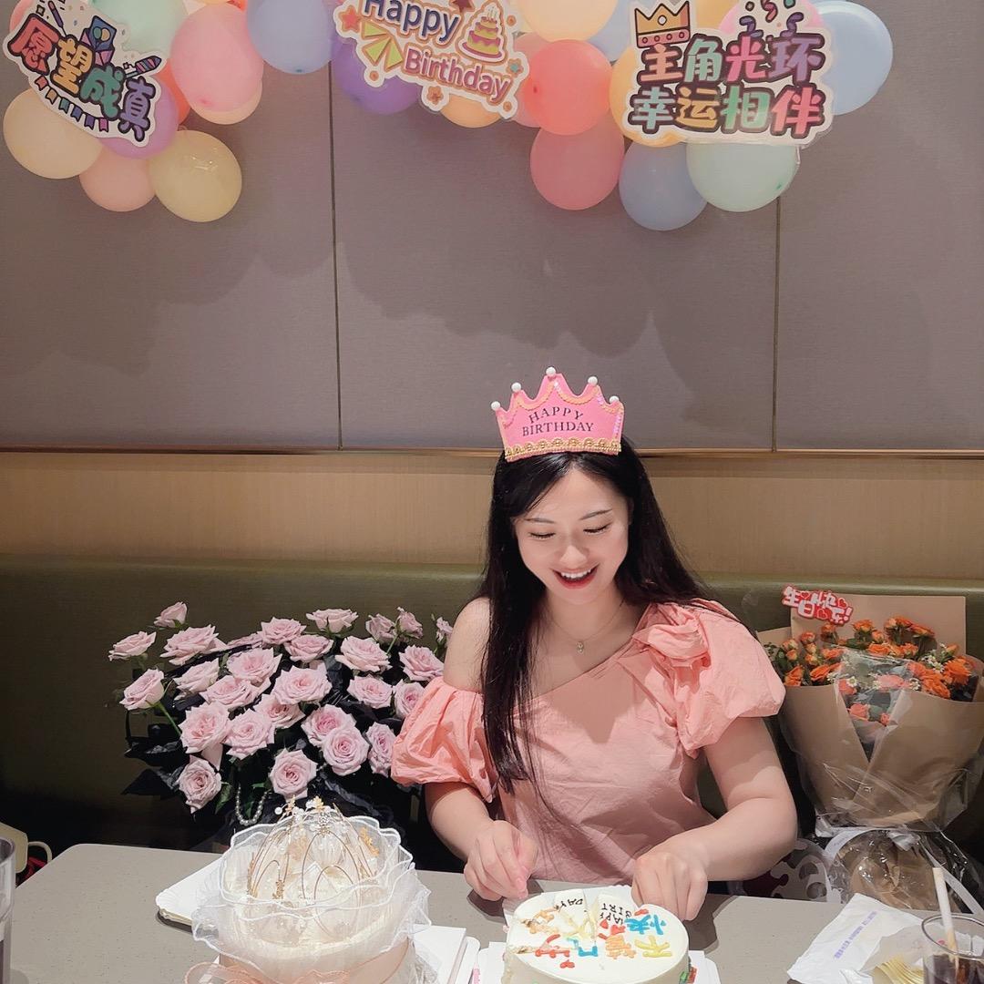 彩彩