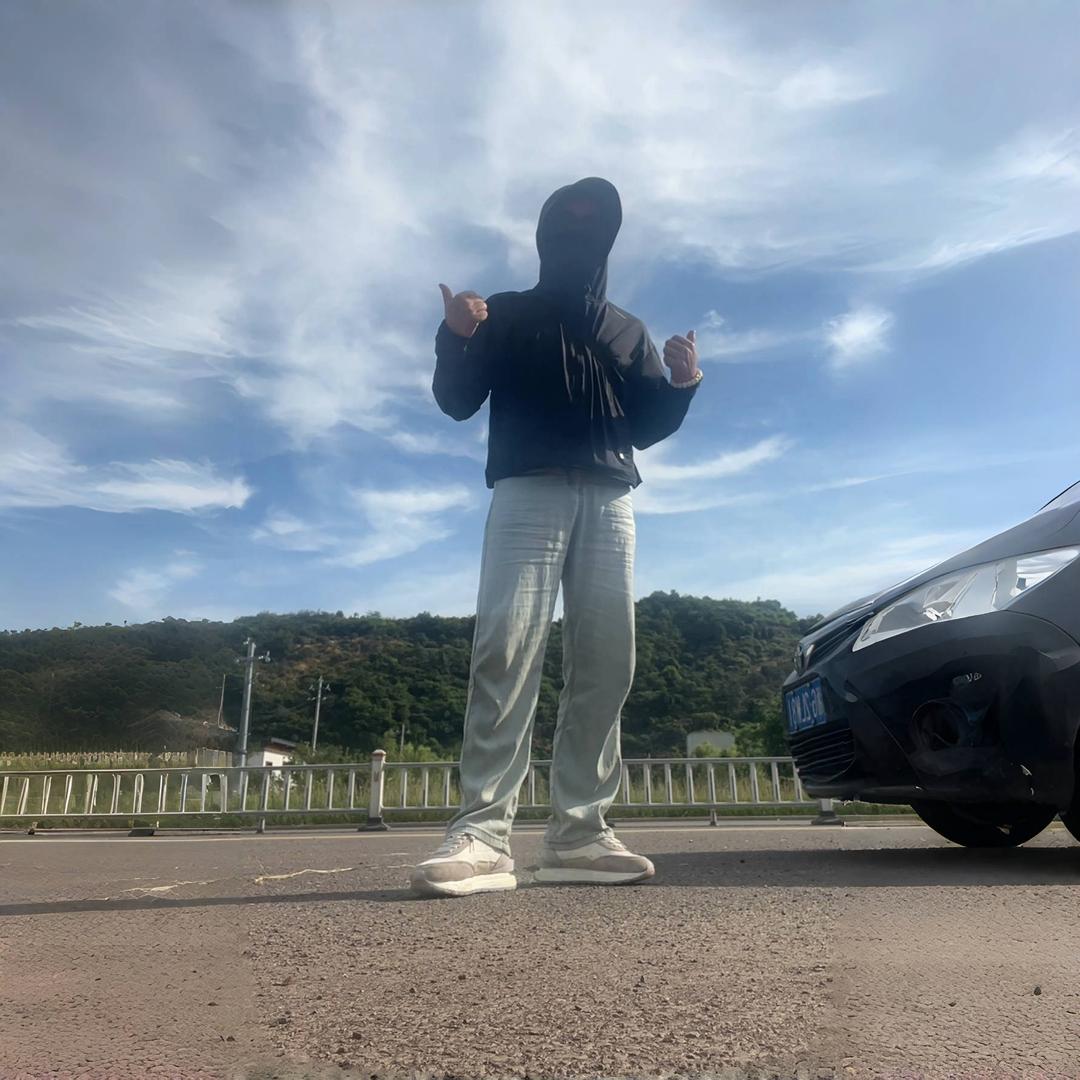 山顶冻人