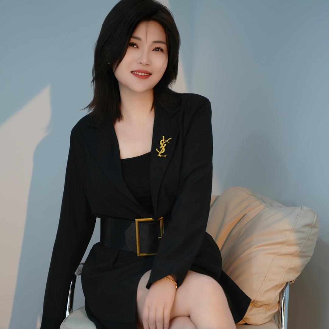 高青多金女装工厂店