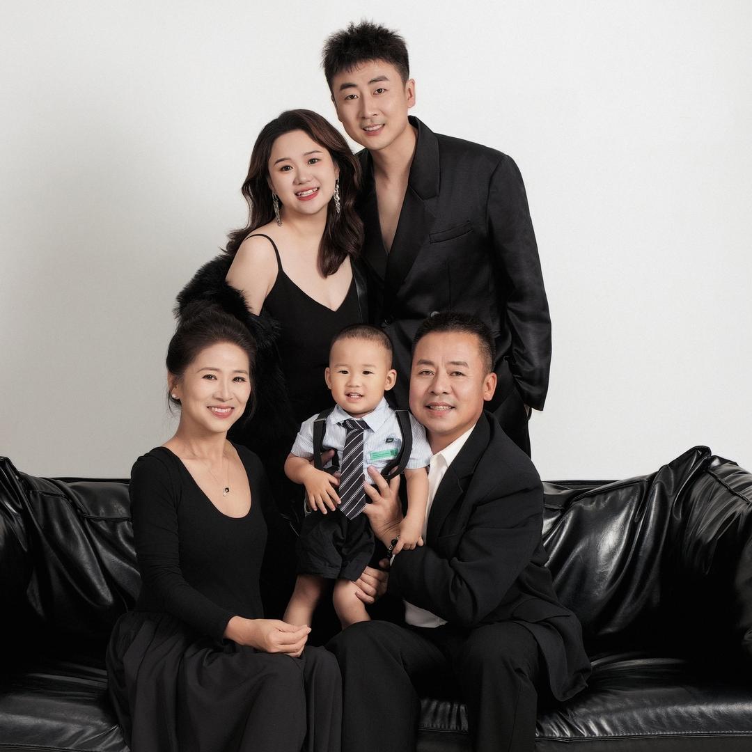 小刘和老赵👨‍👩‍👦