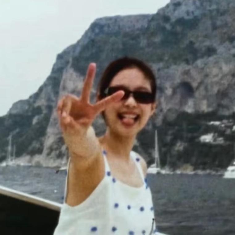 悠 悠
