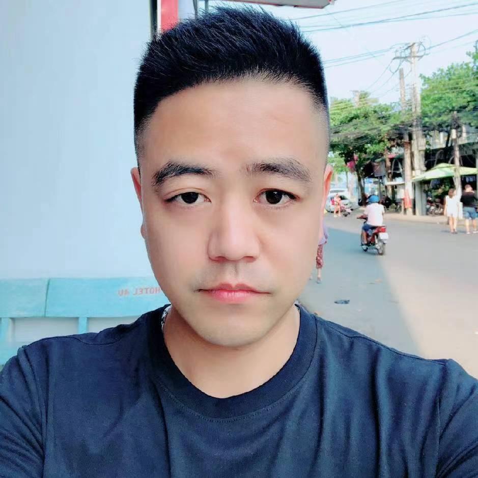 叼着利群做旅游