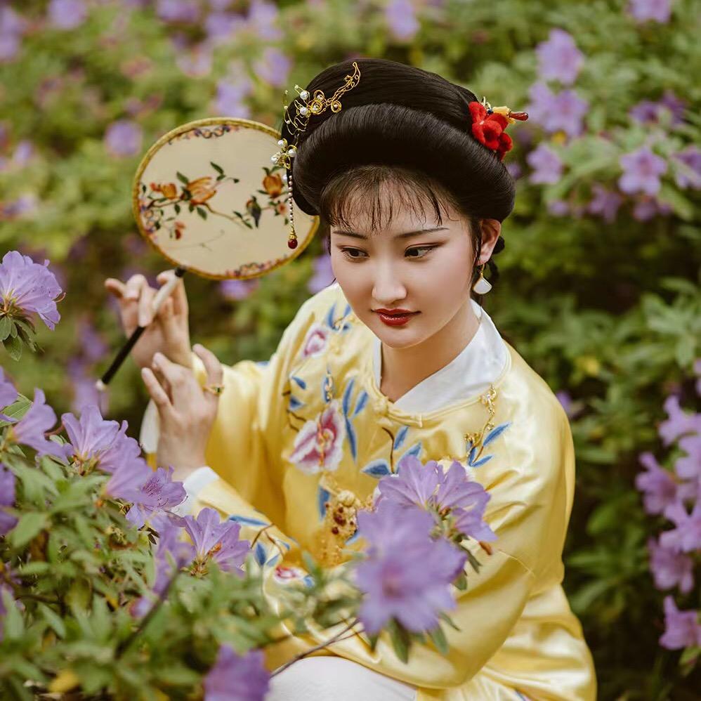 🌻理嘞个淼🌸