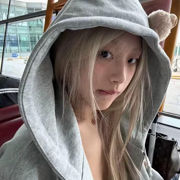 萌萌的可少.