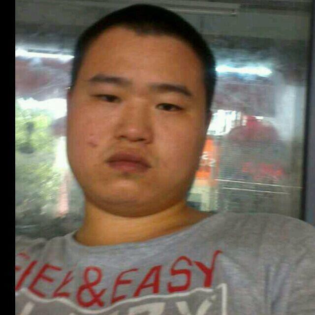 翰宇鑫铖头像