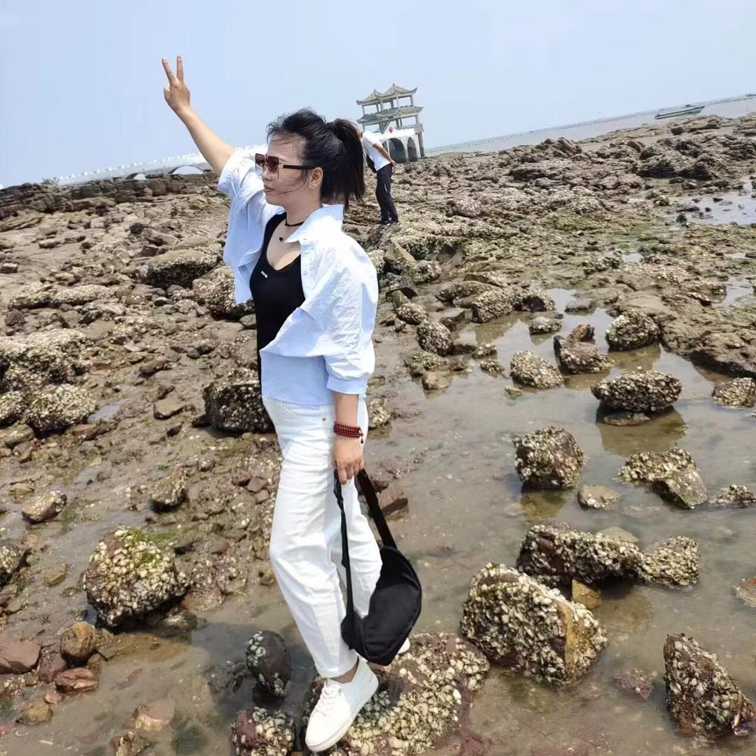 东北小妞在防城港