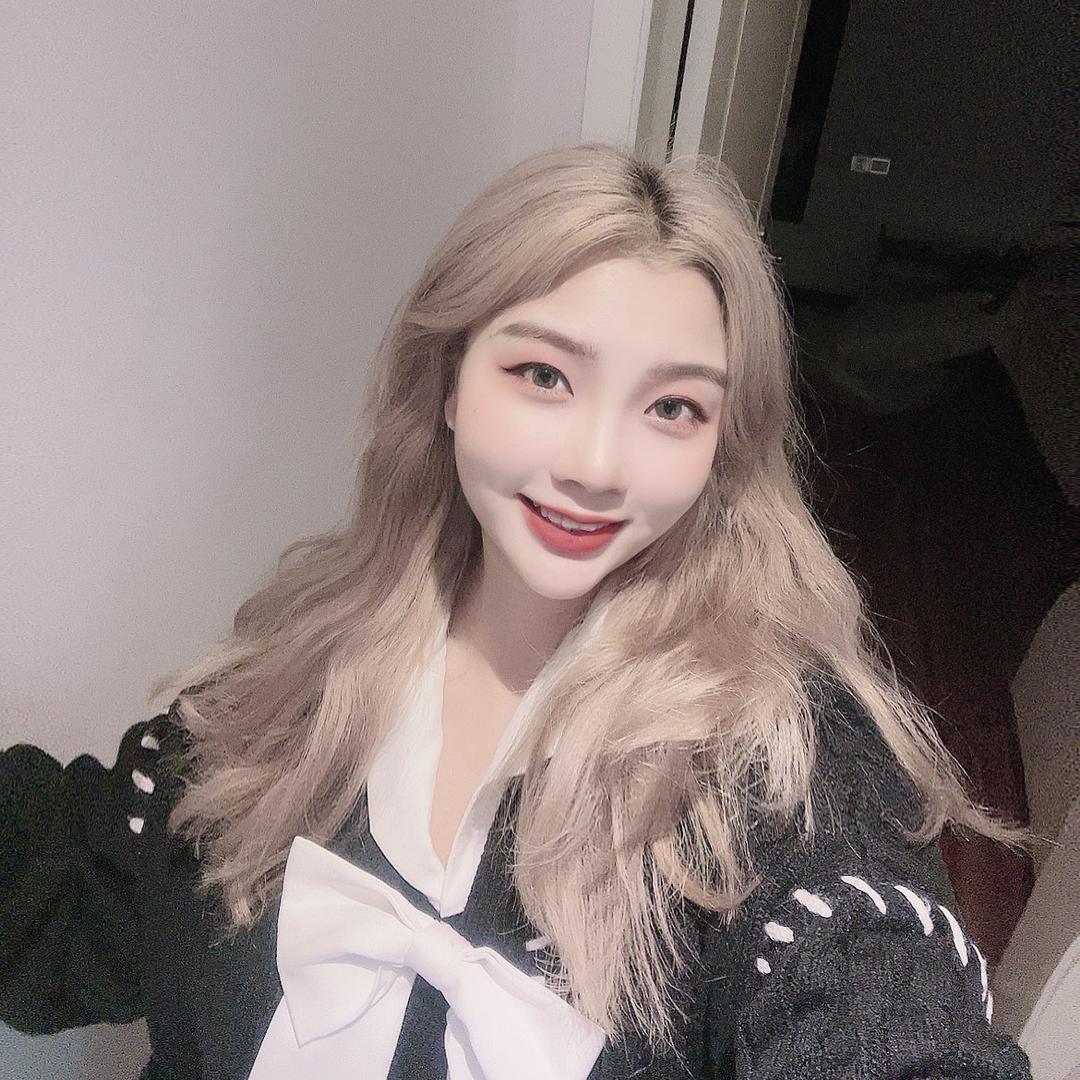 千千氏化妆品精品小铺