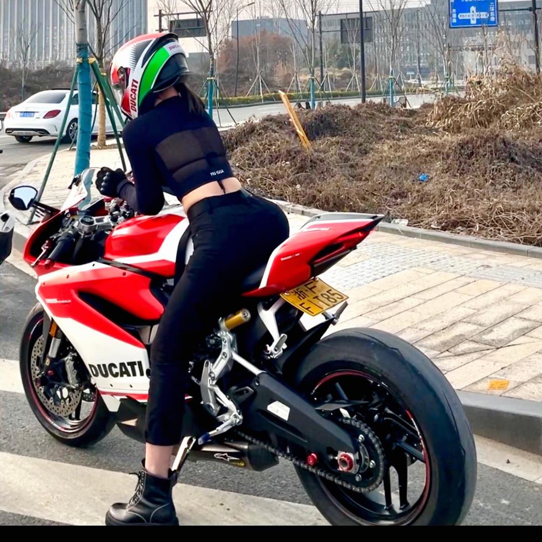 古力娜尔爱机车🏍️@抖音