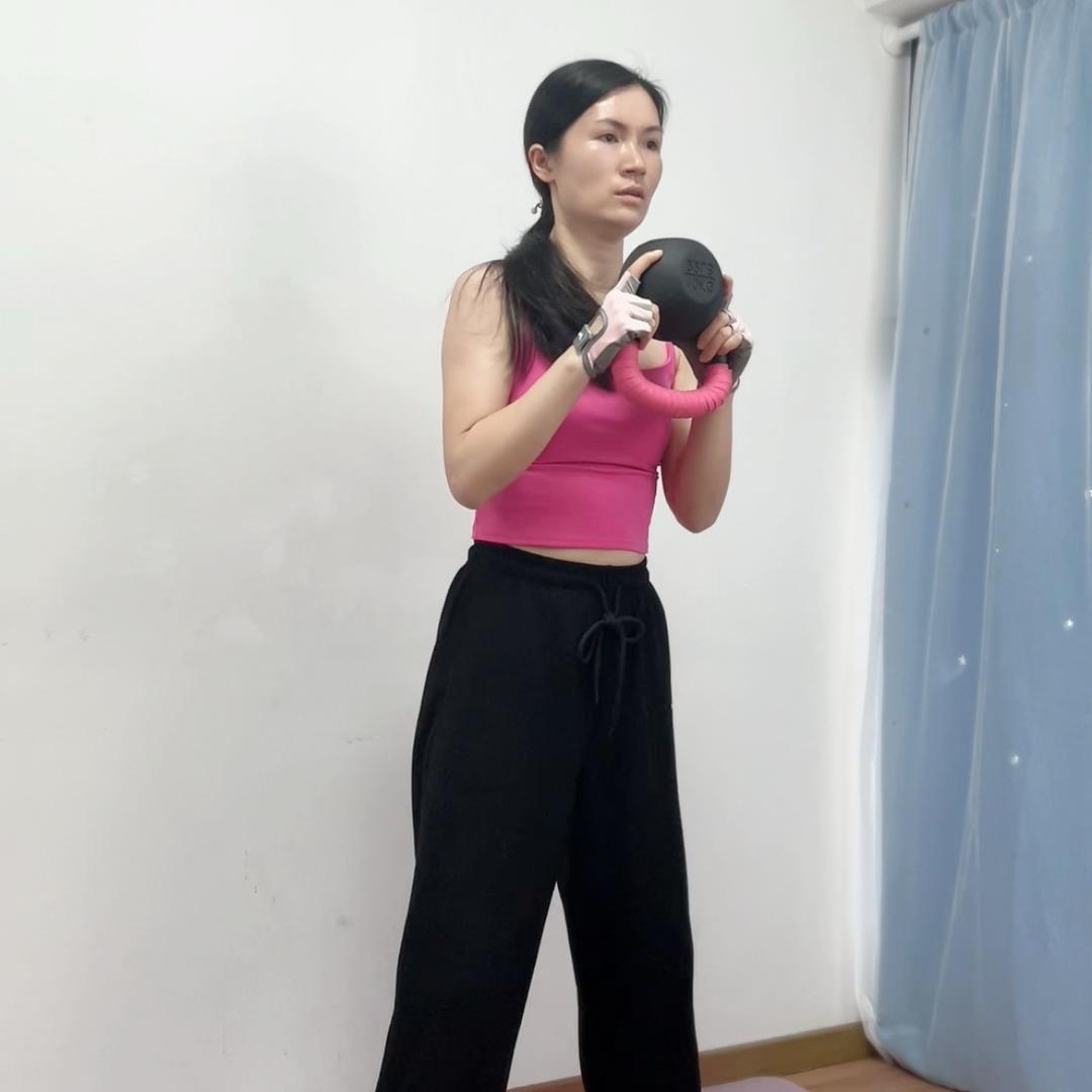 辉辉在塑形