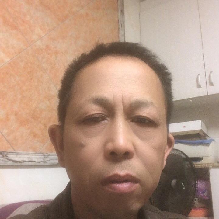 李师傅家装贴瓷砖