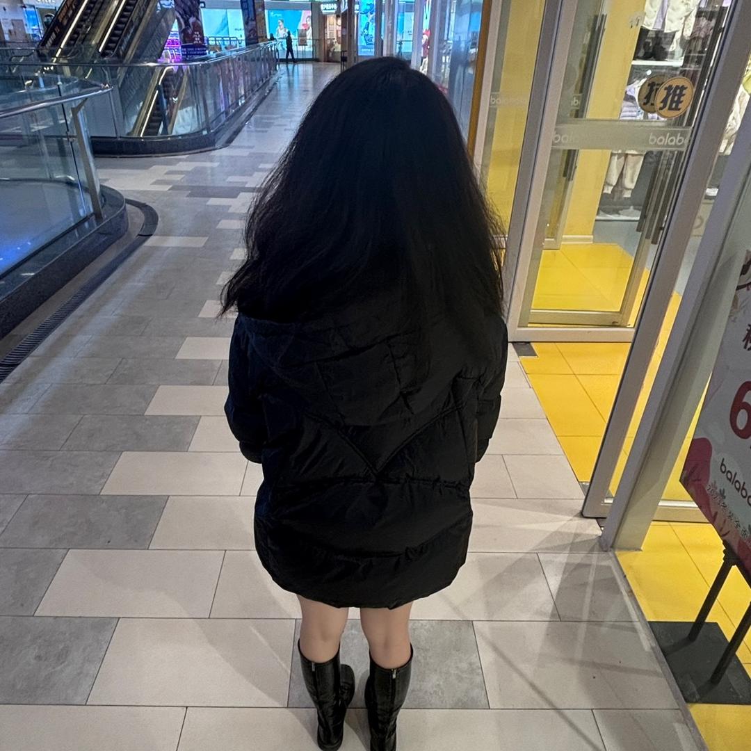 那女的               🪳
