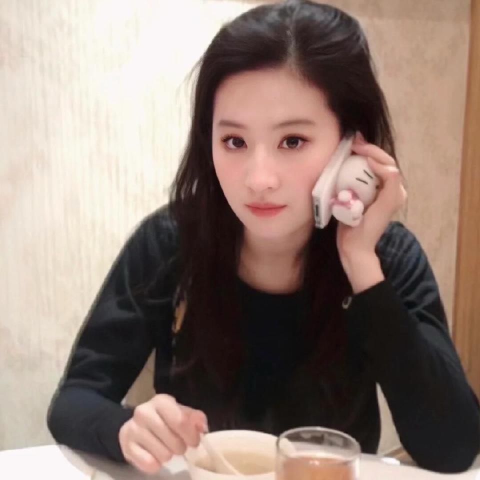 爱吃可露丽