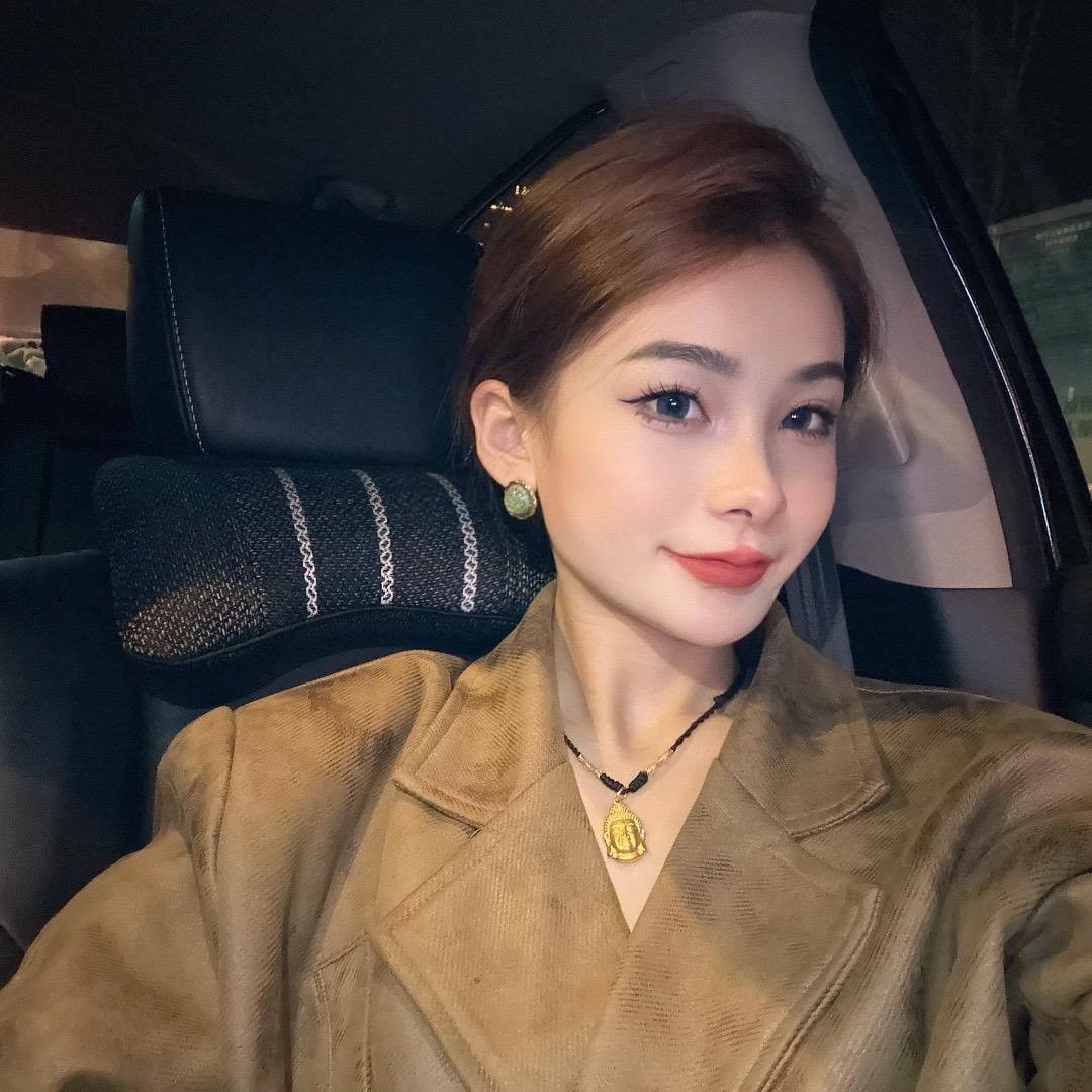 王湫歌呢.