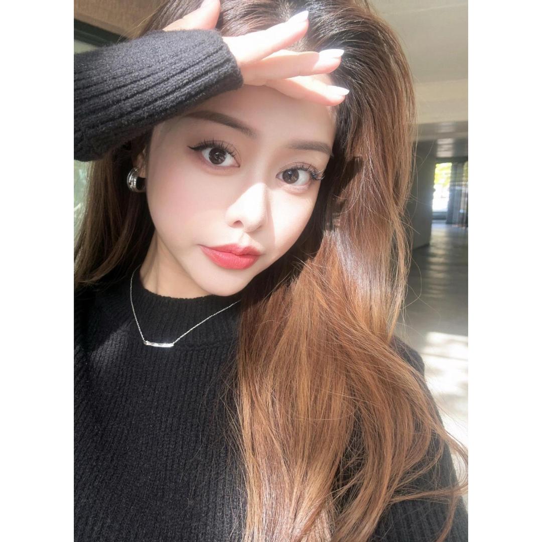M  .