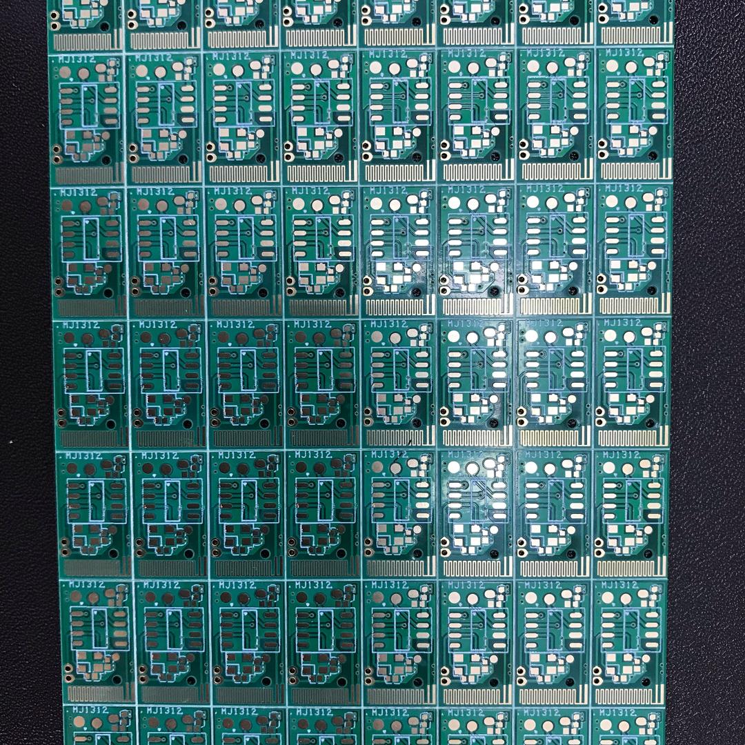 PCB快样-小批量厂家（🐯彭建新🐶）