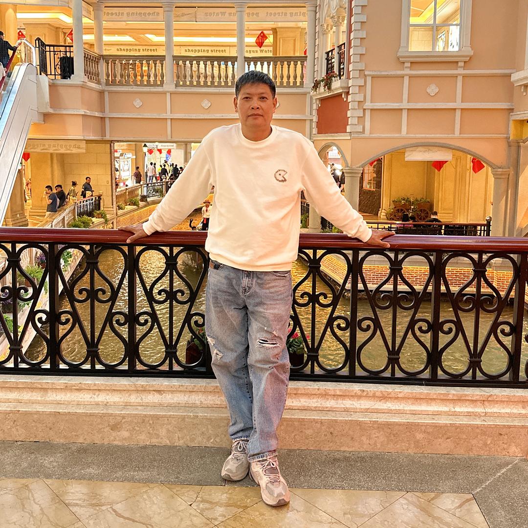 福荣锯板厂