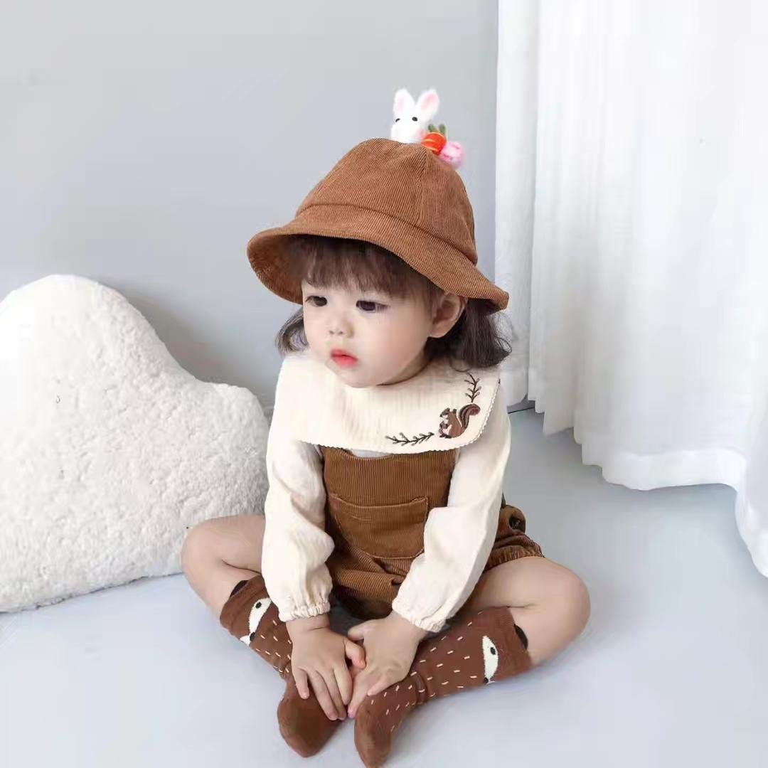 鞋柜里的孩童穿搭