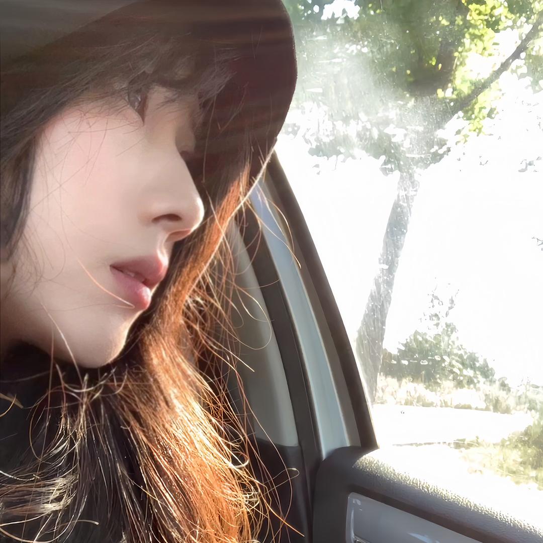 李李～