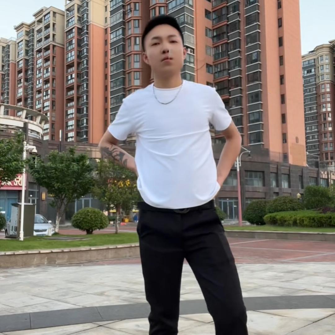 差点长成帅哥🤵