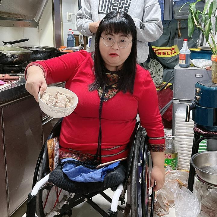双胞胎妈妈吕娟