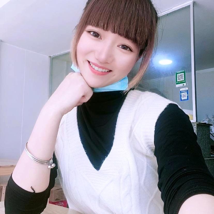 爱吃肉肉的妞😄😄