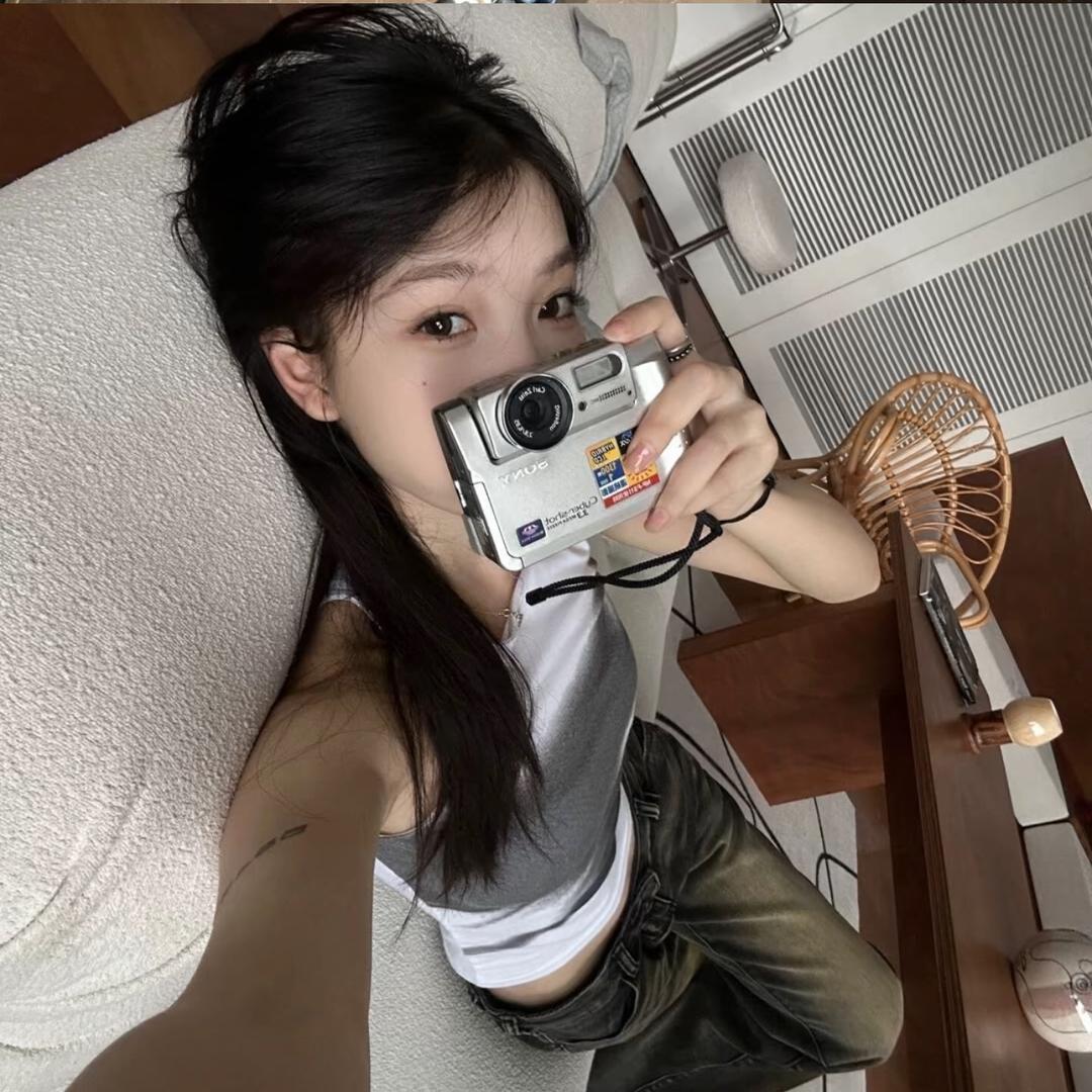草莓蛋糕派吖