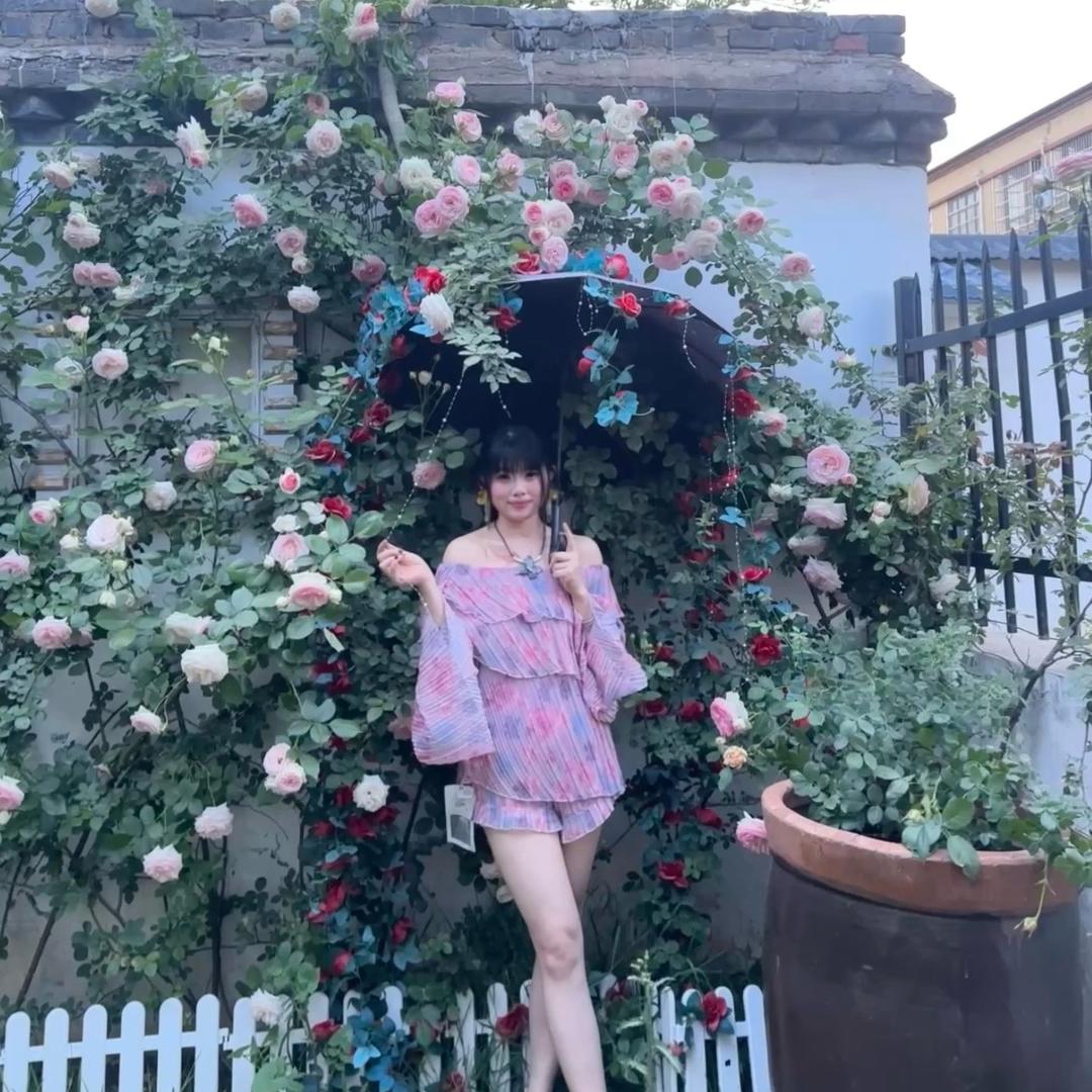 云河家庭院式女装