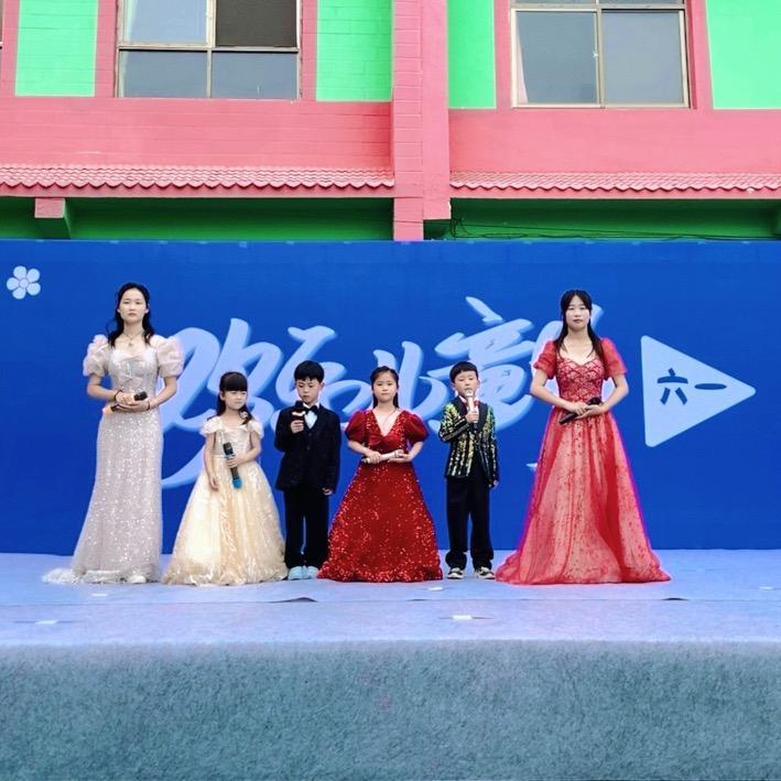 育英礼仪幼儿园