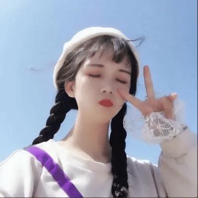 美女怎么会ᵉᵐᵒ