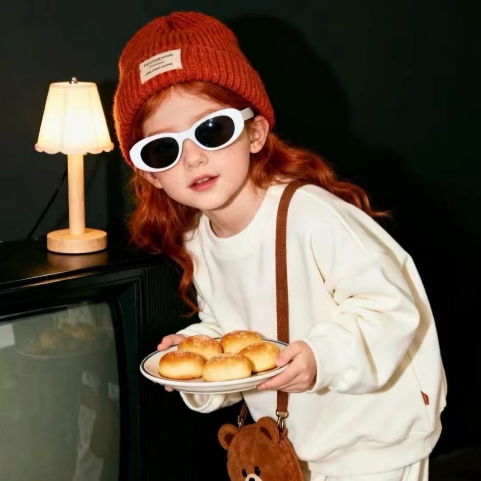 小兔奶糖ʕ•̫͡•ʔ