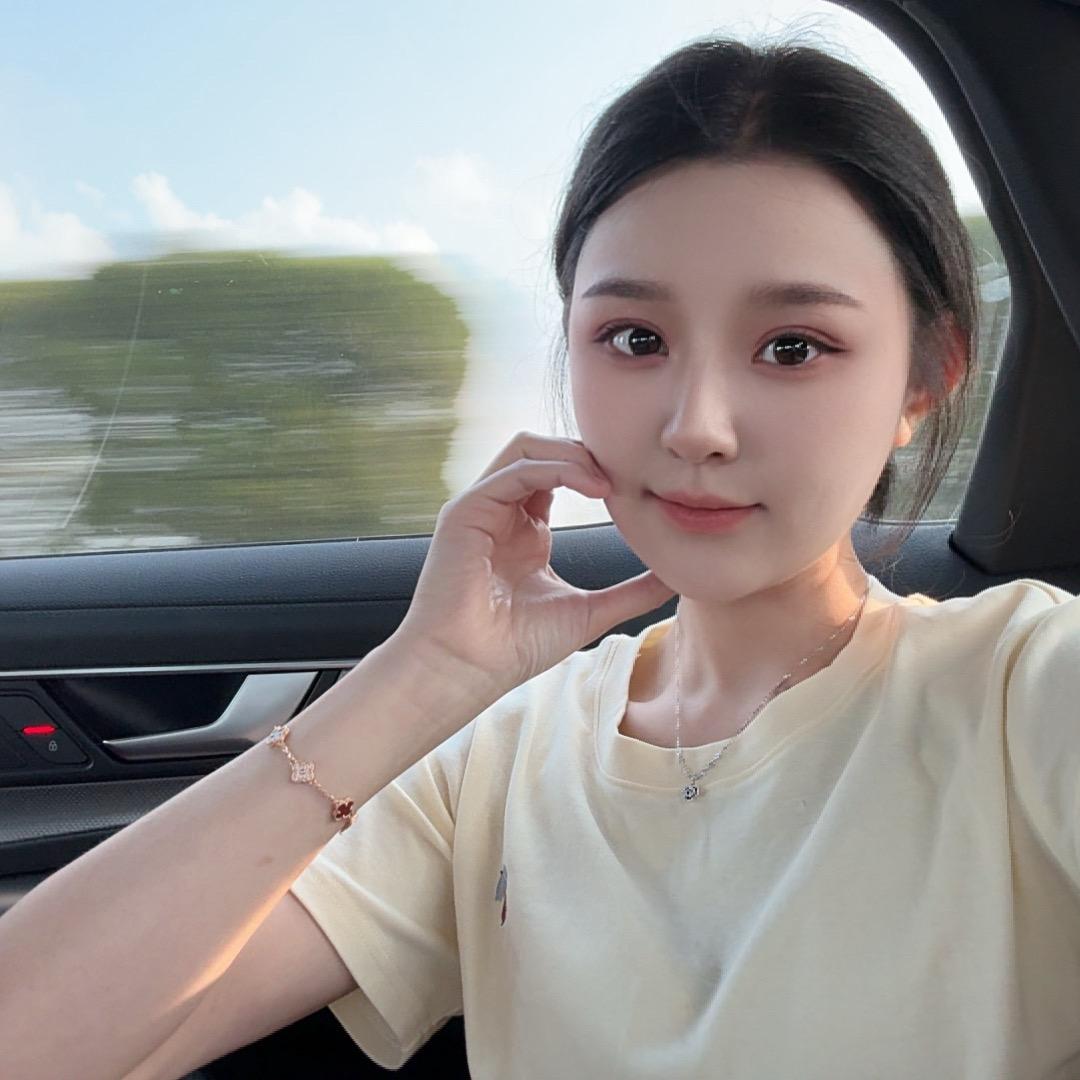 小诺有点馋✨