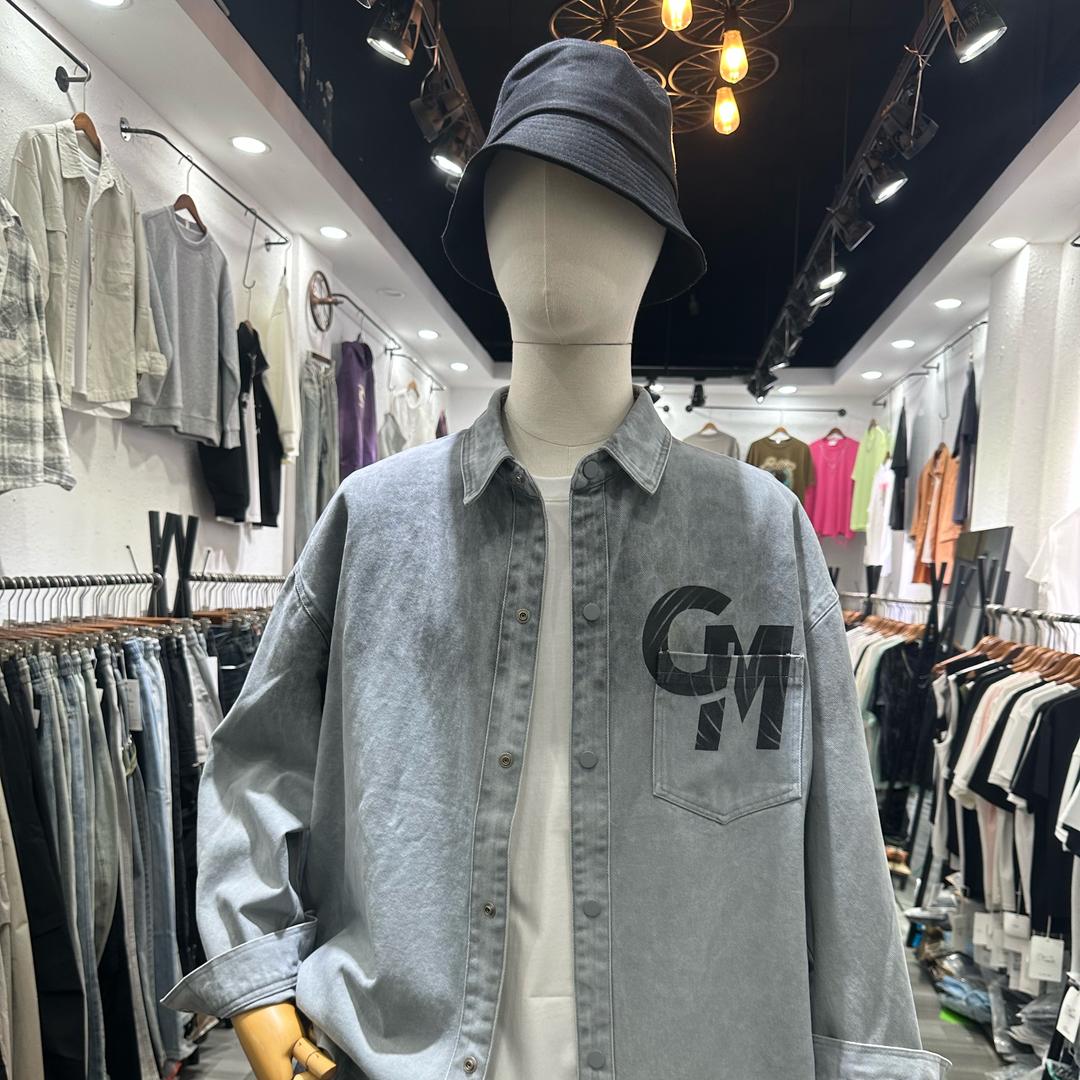 诸暨大唐酷衣阁男装集合店。