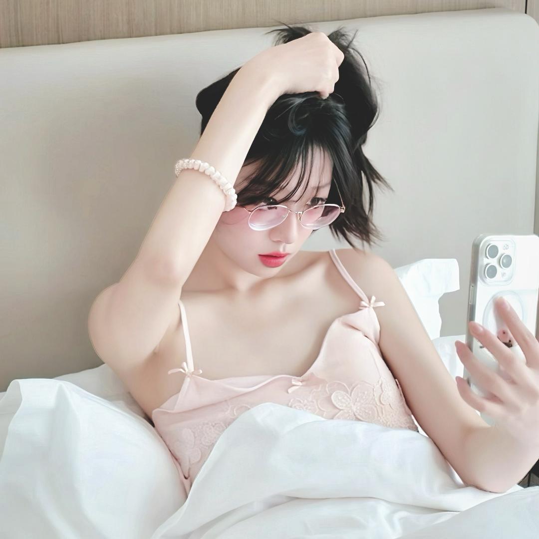 戏精小姑娘