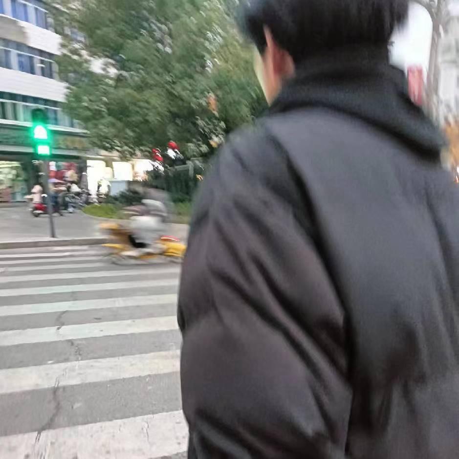 英派发型设计_军师