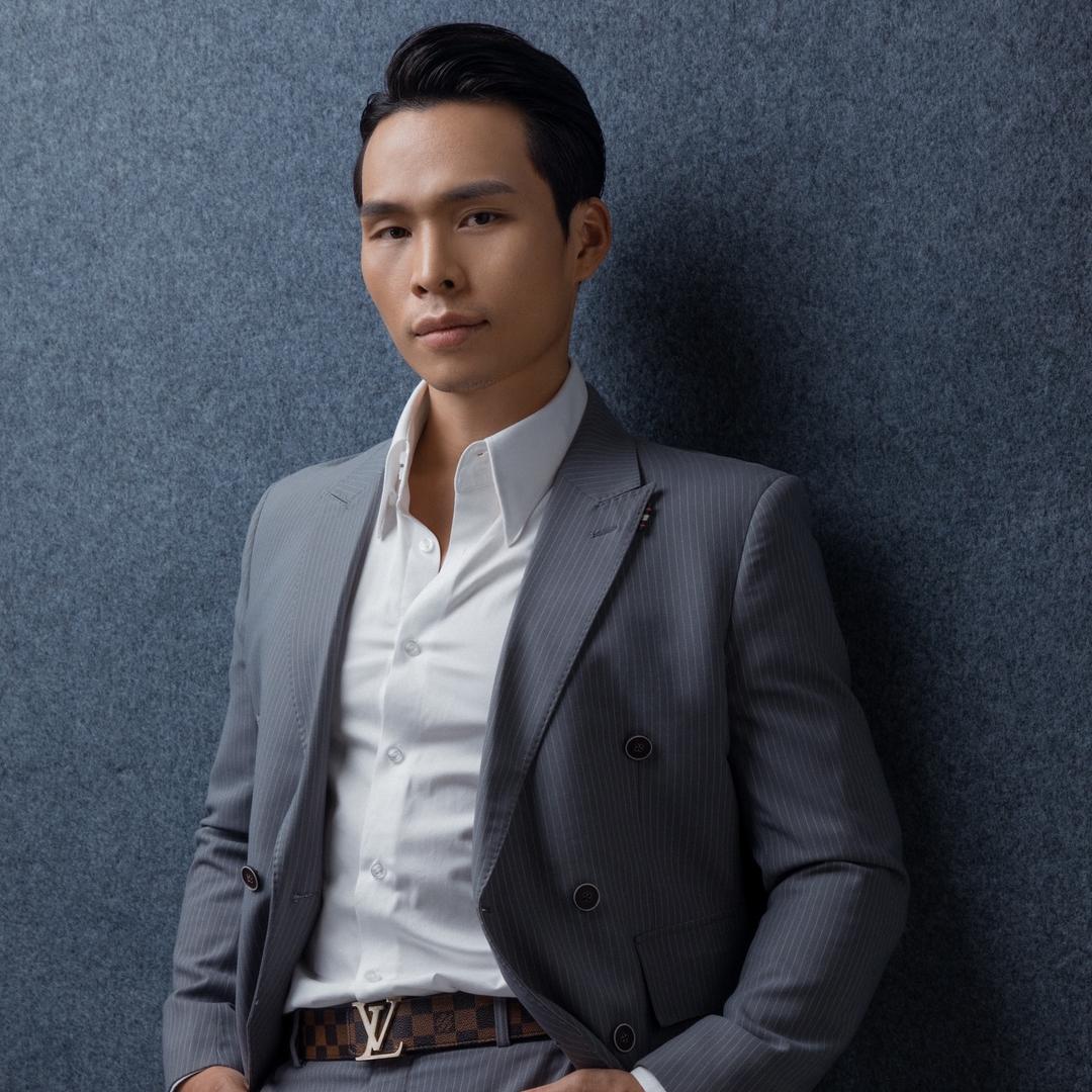李亮形象设计