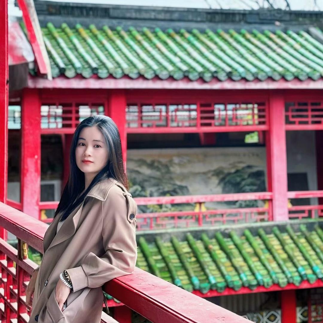 阿丽