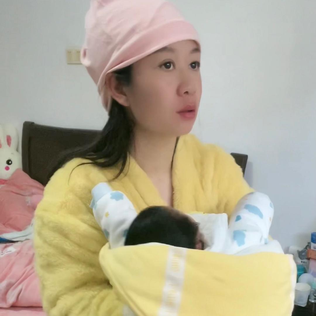 ＠朵朵《单亲妈妈》