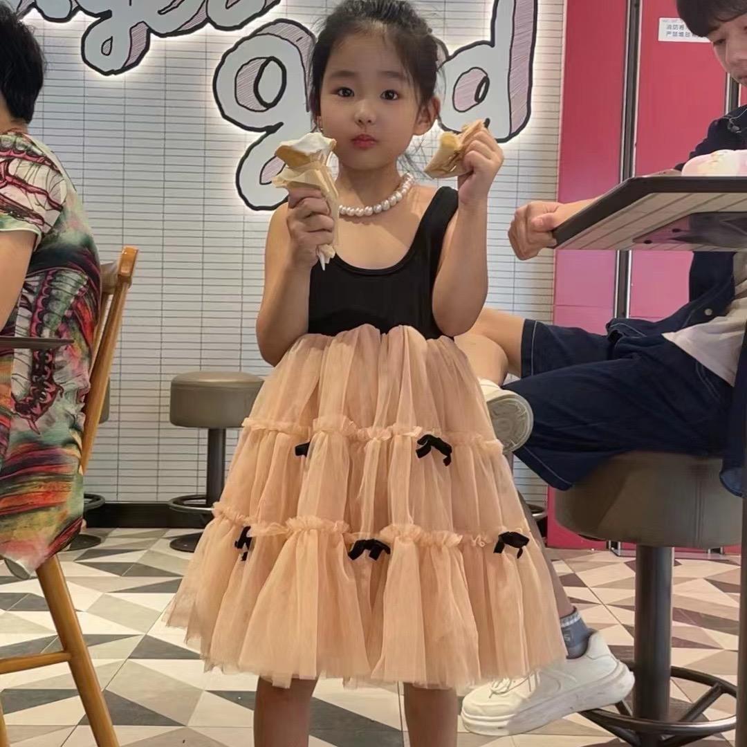 葡萄麻麻童装铺