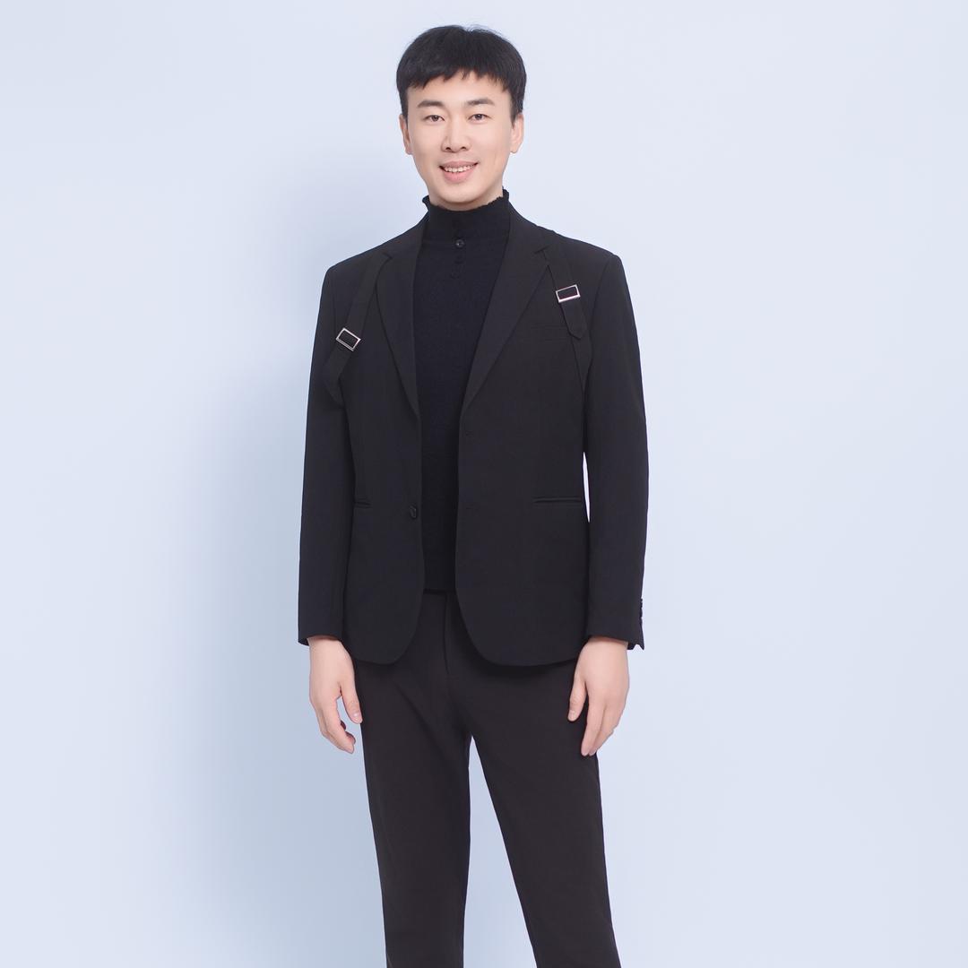 高密学利模特-董学利