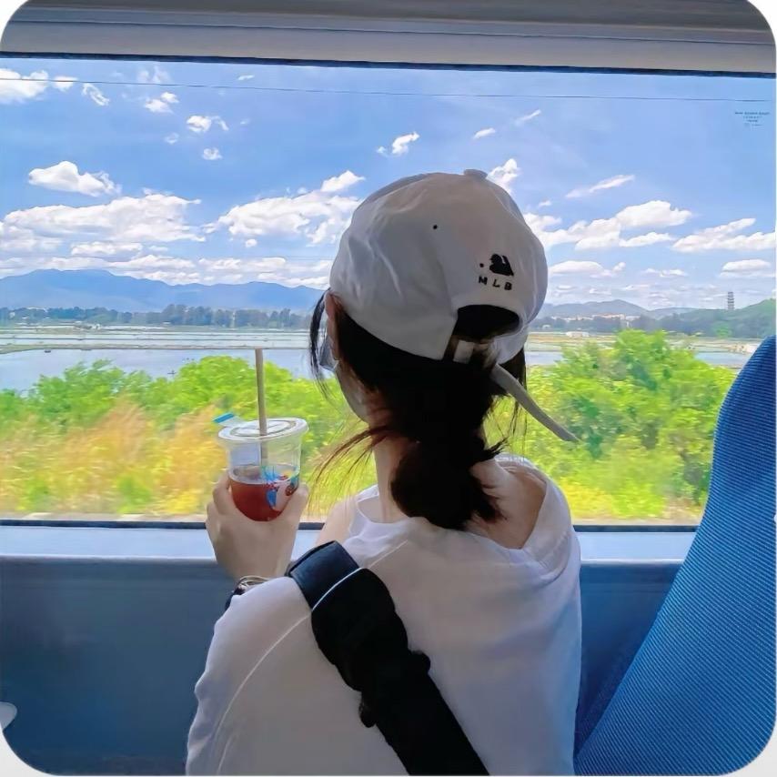 是周周吖✌️