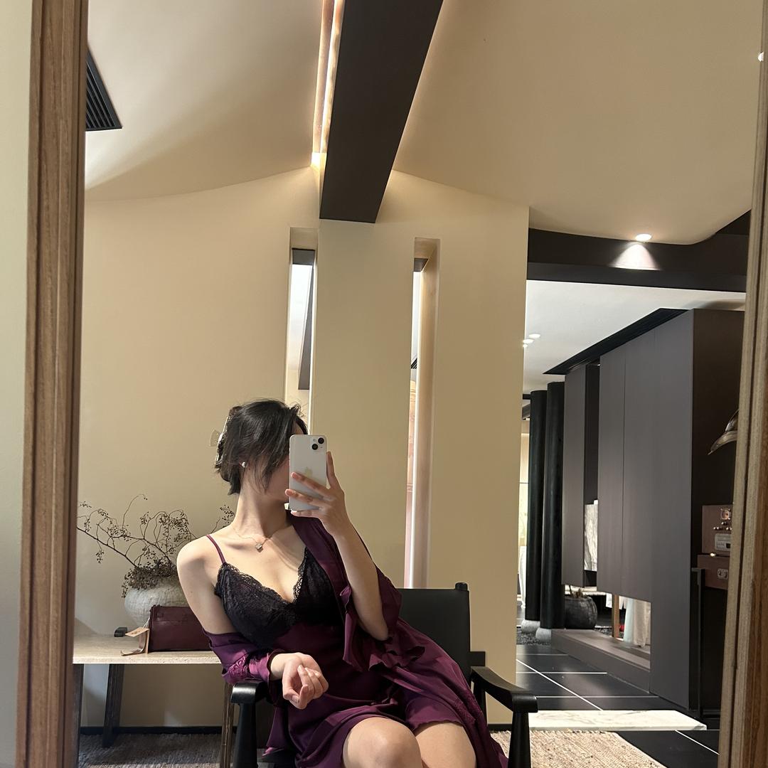 纳斯睡衣
