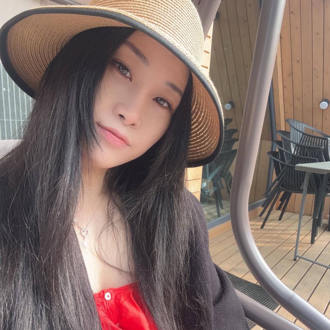 俄国小媳妇莉莉娅