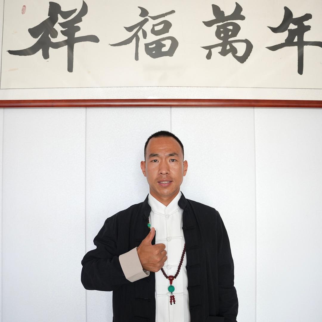 张小武（烤全羊）