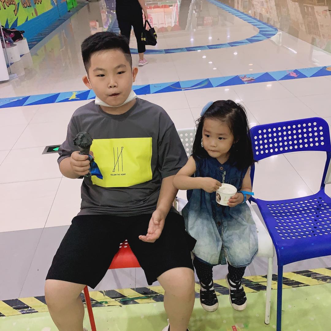 小汐石头妈咪要减肥