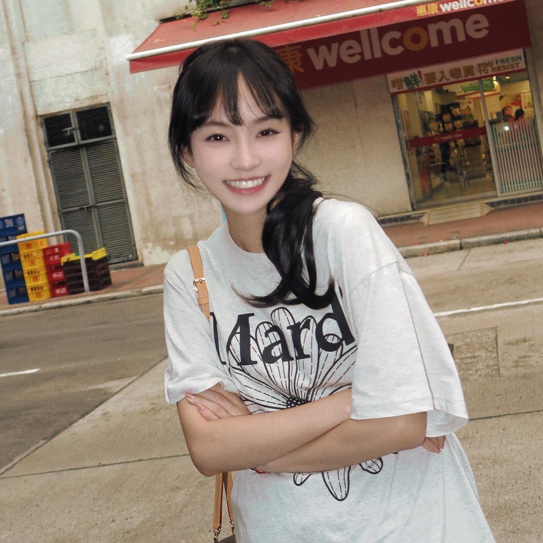 王雨欣.